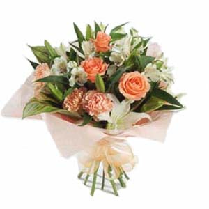  Ankara �i�ek , �i�ek�i , �i�ek�ilik  karisik buket tanzimi demeti - anneler g�n� �i�ek buketi -