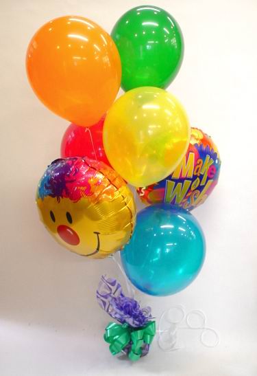  Demetevler Ankara nternetten iek siparii  17 adet uan balon ve kk kutuda ikolata