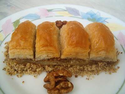 online pastane Essiz lezzette 1 kilo cevizli baklava  Ankara demetevler cicek , cicekci 