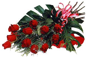 10 adet g�l buketi sade ve sik bir haldedir  Ankara demetevler �i�ek�i ma�azas�  