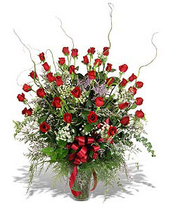 Ankara demetevler çiçek gönderme çiçek siparişi sitesi  33 adet kirmizi gül vazo içerisinde