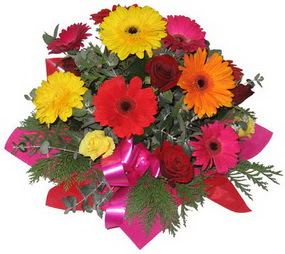 Karisik mevsim çiçeklerinden buket  demetevler Ankara hediye sevgilime hediye çiçek 