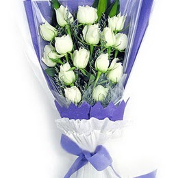  Ankara demetevler çiçekçi mağazası  11 adet beyaz gül buket modeli