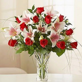  Ankara ucuz çiçek gönder çiçek mağazası , çiçekçi adresleri  12 adet kırmızı gül 1 dal kazablanka çiçeği