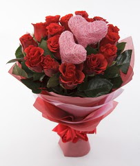 12 adet k�rm�z� g�l ve 2 adet kalp �ubuk  Ankara demetevler 14 �ubat sevgililer g�n� �i�ek 