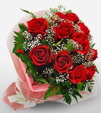 12 adet kırmızı güllerden kaliteli gül  Ankara demetevler çiçek siparişi vermek 