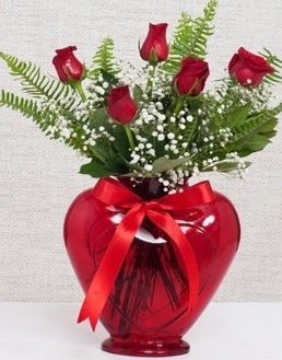 Kalp içerisinde 5 adet kırmızı gül  Ankara demetevler çiçek yolla çiçekçi telefonları 