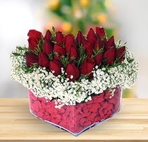 15 kırmızı gülden kalp mika çiçeği  Ankara demetevler çiçek satışı 