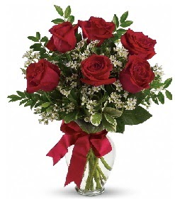 Cam vazo içerisinde 6 adet kırmızı gül  Ankara demet çiçek gönderme  