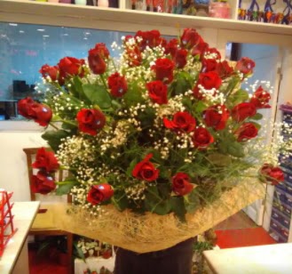 Kız isteme çiçeği buketi 33 gülden  Ankara demet çiçek gönderme 