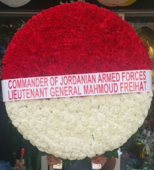 Anıtkabir mozele çiçeği 450 karanfilli  Ankara demet çiçek gönderme 