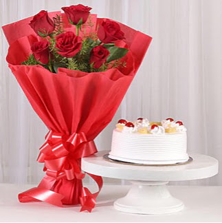6 Kırmızı gül ve 4 kişilik yaş pasta  Ankara çiçek , çiçekçi , çiçekçilik 