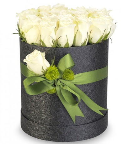 27 adet beyaz gülden görsel kutu çiçeği  demetevler çiçek yolla Ankara çiçekçiler  